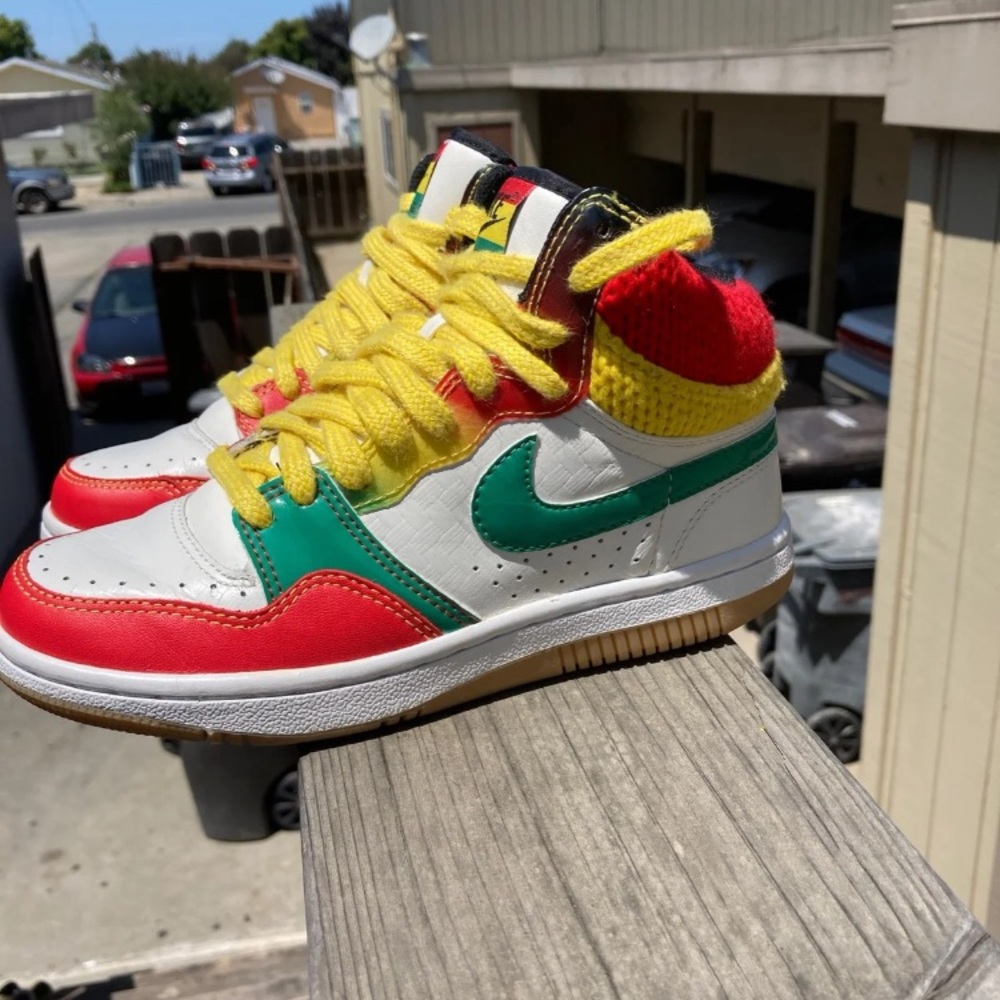 Nike Rasta court force